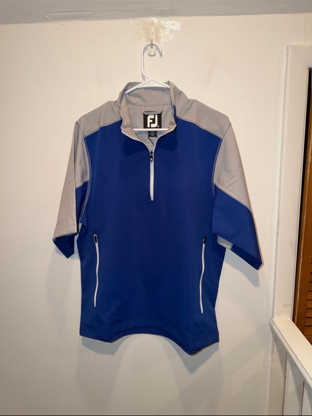 FootJoy Short Sleeve Sport Wind Shirt. Mens Small (NWTS)